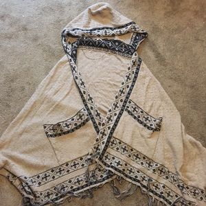 Poncho/ sweater